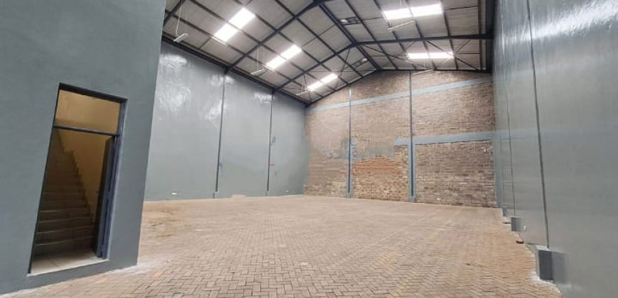 Warehouse in Babadogo Ruaraka to Let (5,500 sqft)